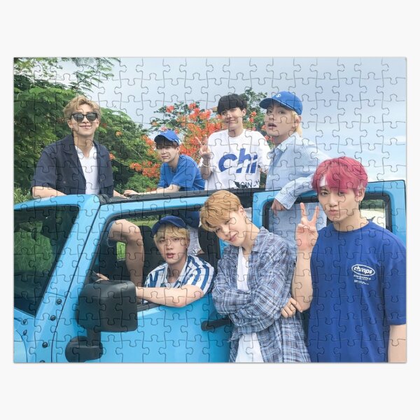 BTS!In Jeep Jigsaw Puzzle RB2507 product Offical BTS Merch